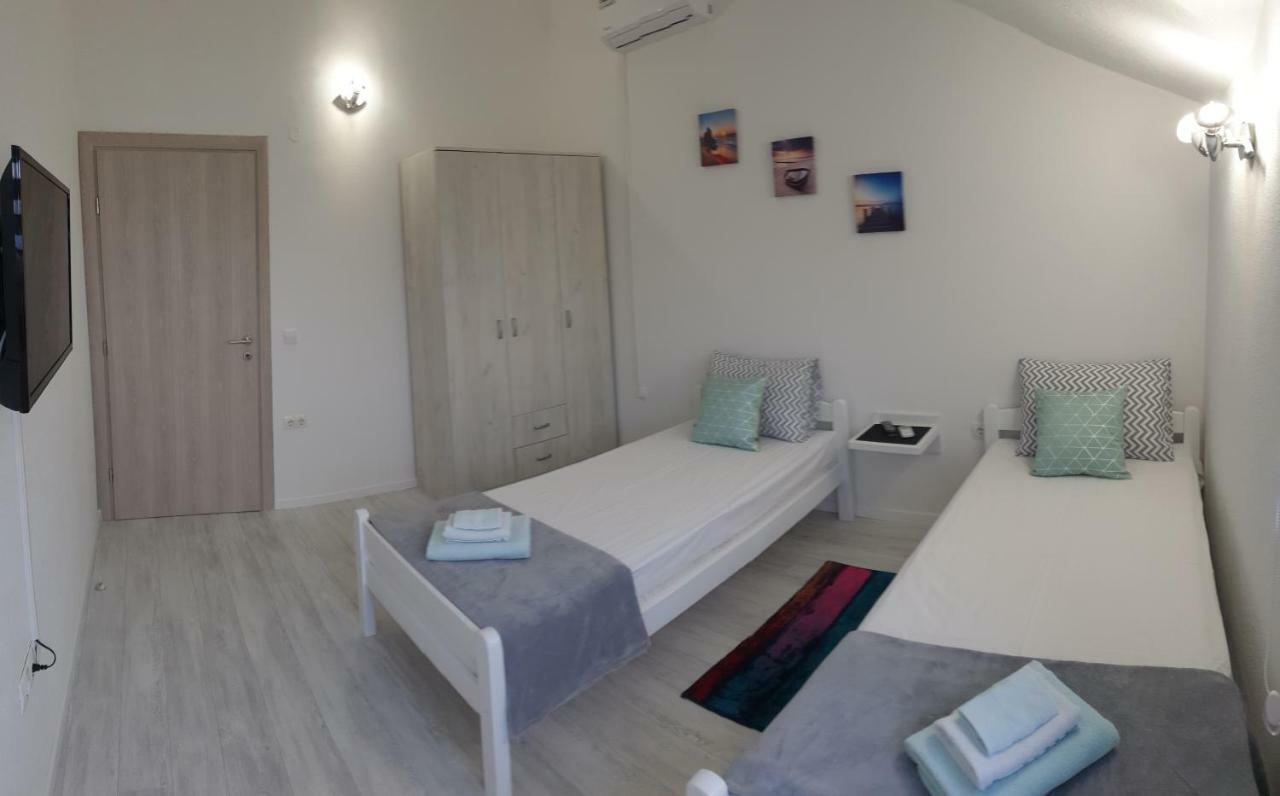 Holiday Home Flora Mostar Extérieur photo