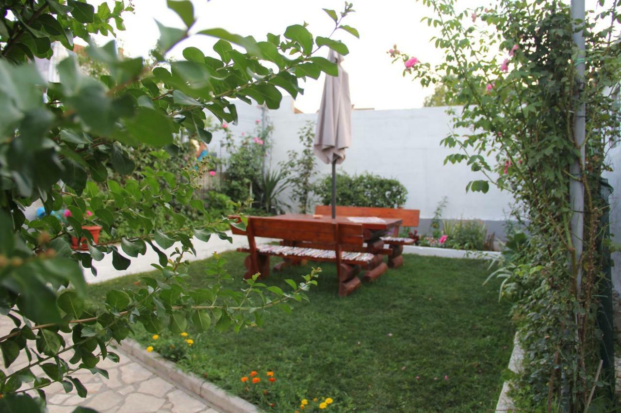 Holiday Home Flora Mostar Extérieur photo