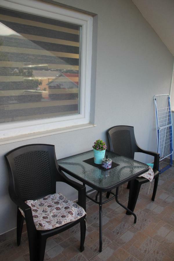 Holiday Home Flora Mostar Extérieur photo