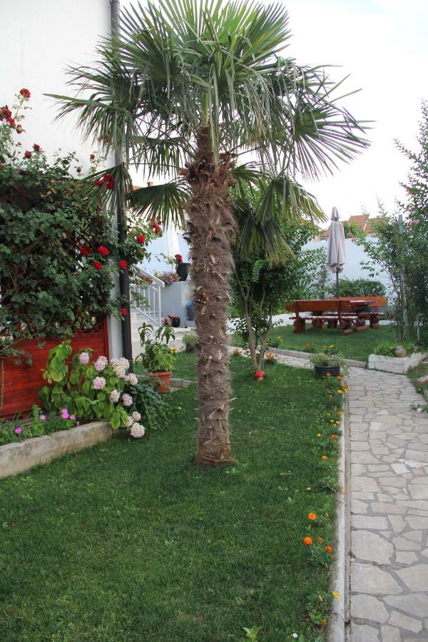 Holiday Home Flora Mostar Extérieur photo