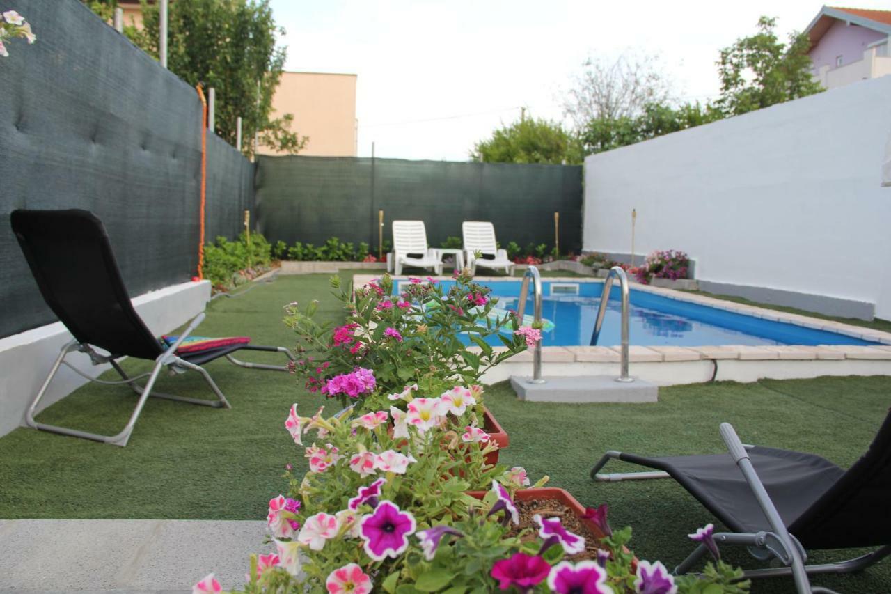 Holiday Home Flora Mostar Extérieur photo