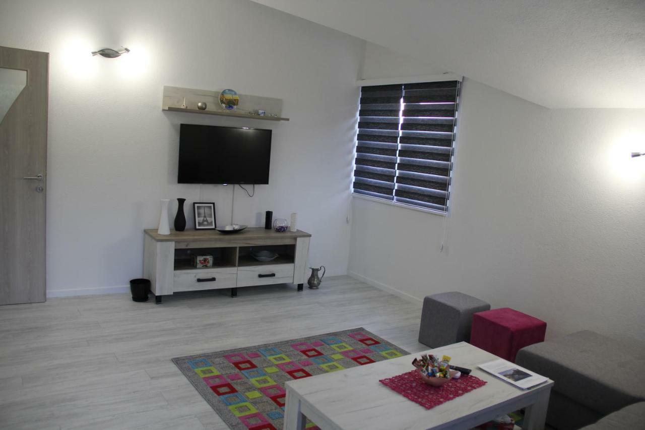 Holiday Home Flora Mostar Extérieur photo